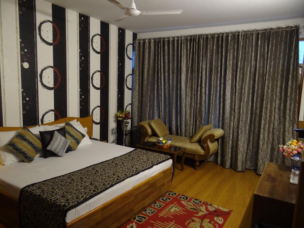 Hotel Natraj Manali Dharamshala Rom bilde