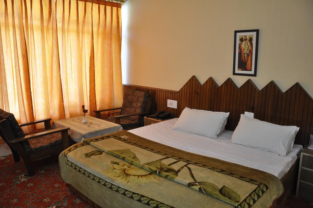 Hotel Natraj Manali Dharamshala Rom bilde