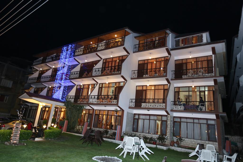 Hotel Natraj Manali Dharamshala Eksteriør bilde