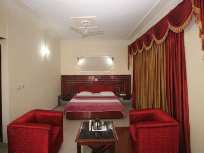 Hotel Natraj Manali Dharamshala Eksteriør bilde